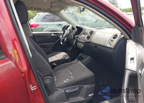 2011 Volkswagen Tiguan S из США, поврежденный, VIN WVGAV7AX8BW000446